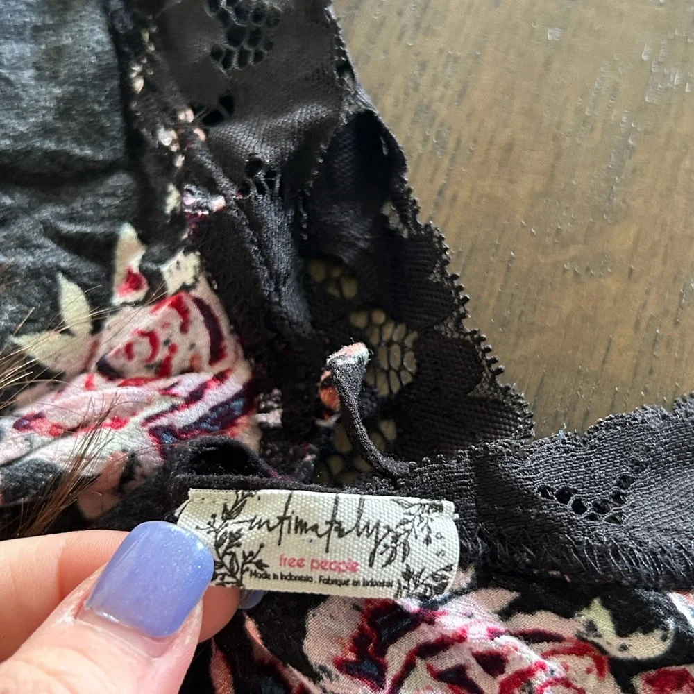 Free people intimately free morning rose floral Tank top black lace trim pink
